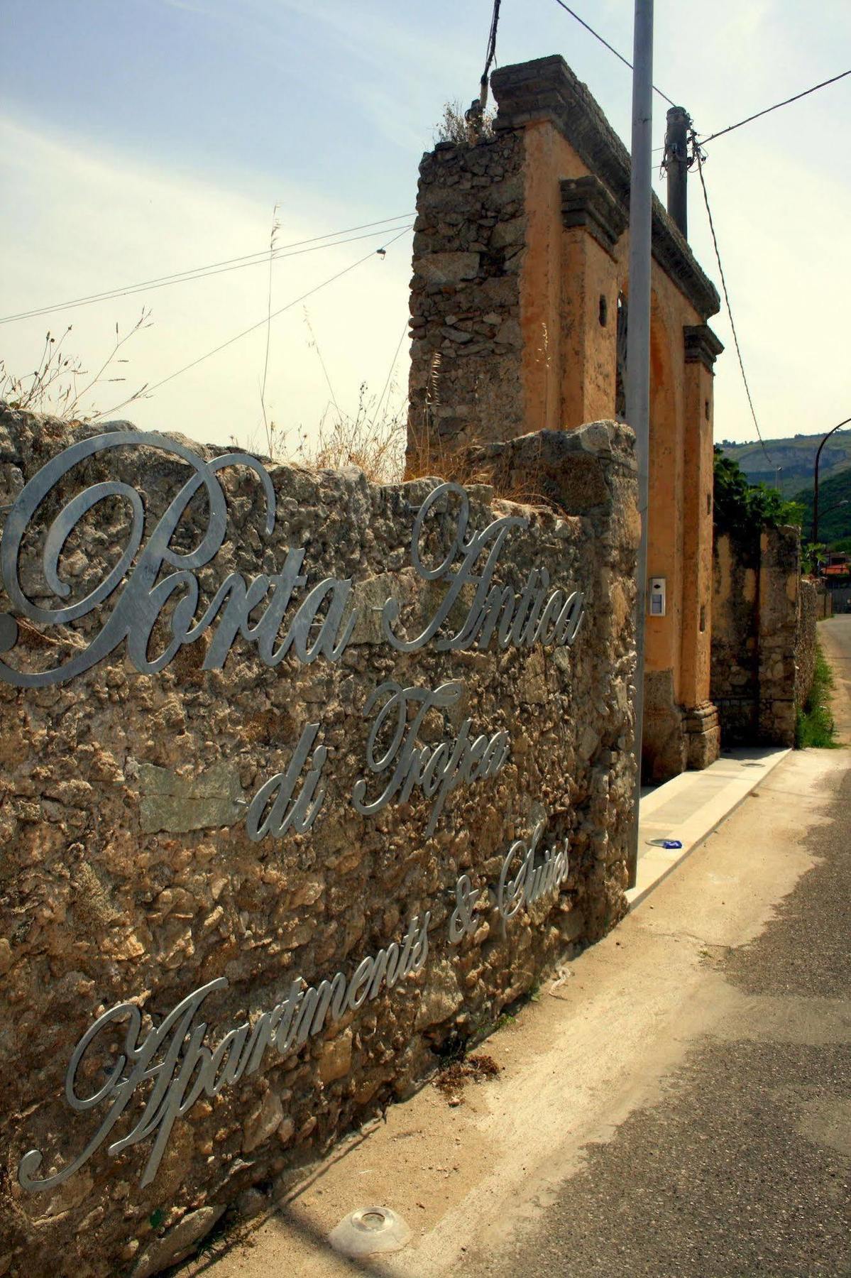 Appartamenti Porta Antica Di Tropea Exterior foto